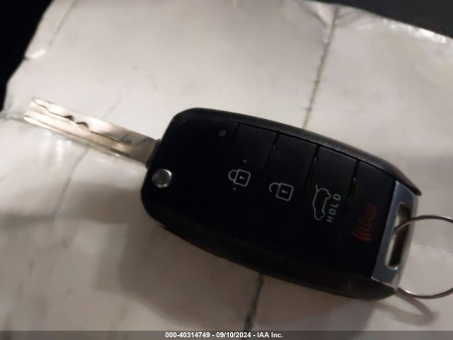5XYPGDA30HG194495 KIA Sorento 2.4l Lx