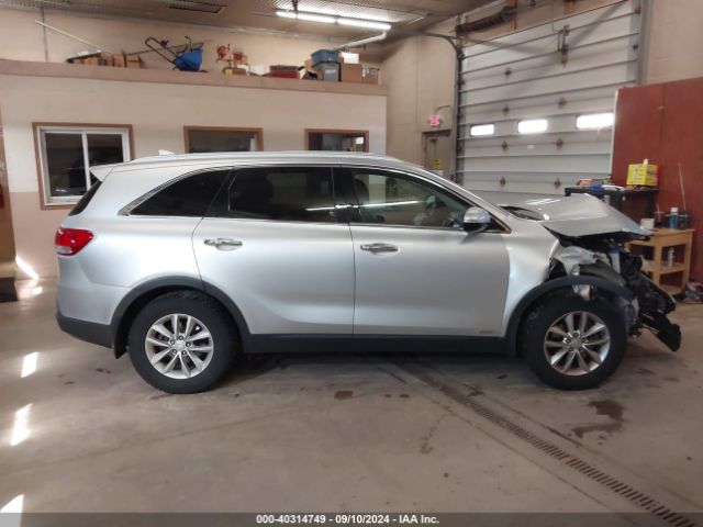 5XYPGDA30HG194495 KIA Sorento 2.4l Lx