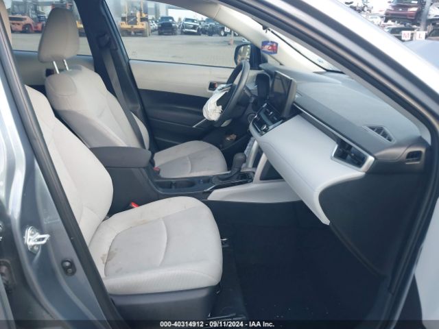 7MUAAAAG1PV047960 Toyota Corolla Cross L