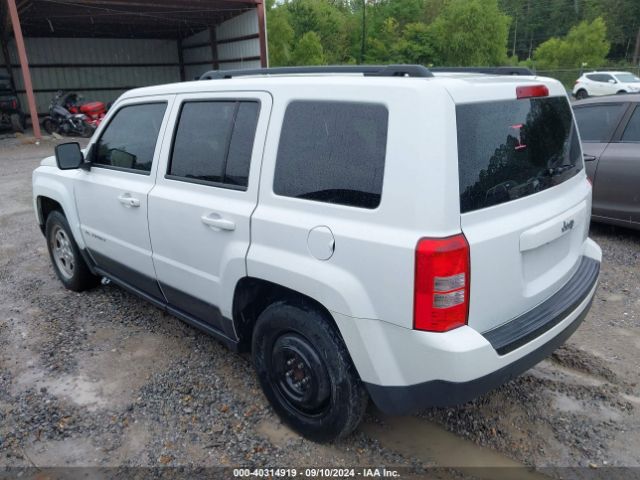 1C4NJPBB7FD304857 Jeep Patriot Sport