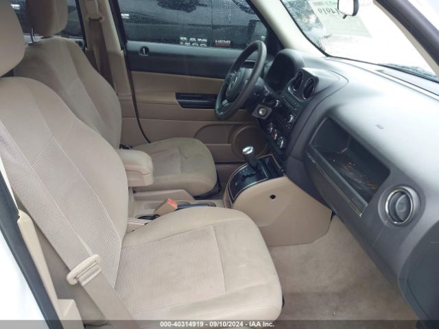 1C4NJPBB7FD304857 Jeep Patriot Sport