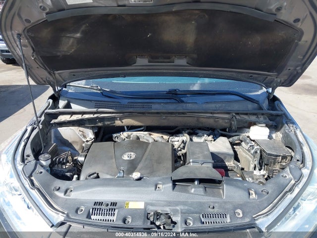 Toyota Highlander Le 2018 5TDBZRFHXJS860969 Image 10