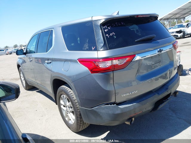 Chevrolet Traverse Ls 2018 1GNERFKW5JJ159177 Image 3