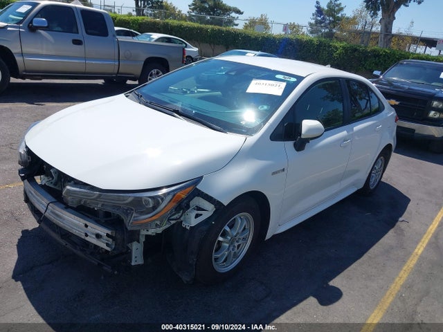 Toyota Corolla Hybrid Le 2021 JTDEAMDE2MJ029970 Image 2