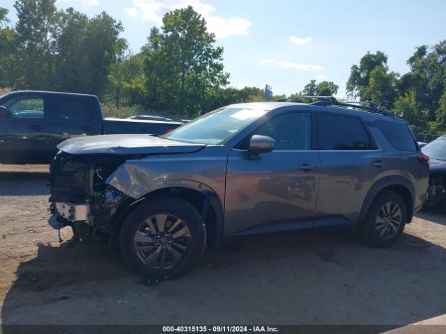 5N1DR3BD1NC221326 Nissan Pathfinder Sv 4wd