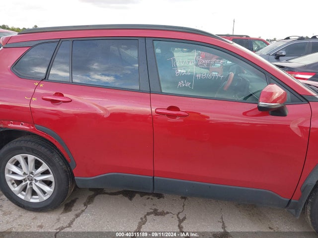 7MUBAAAG5PV065513 Toyota Corolla Cross Le