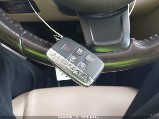SAJBD4FX9JCY55449 Jaguar Xf 25t Premium