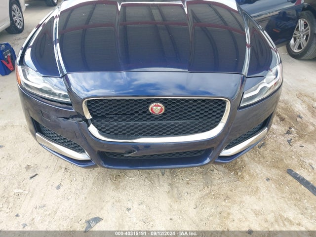 SAJBD4FX9JCY55449 Jaguar Xf 25t Premium