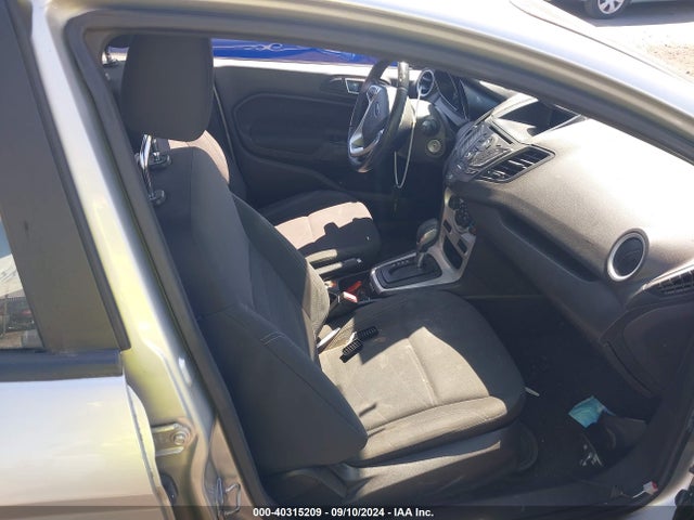 Ford FIESTA SE 2016 3FADP4BJ4GM130211 Image 5