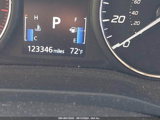 Mitsubishi Outlander Se/sel 2017 JA4AZ3A38HZ012631 Image 15