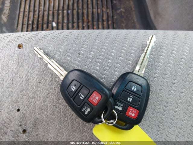 4T1BF1FK5HU717290 Toyota CAMRY LE