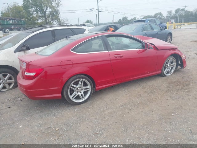 WDDGJ4HB3FG365383 Mercedes-Benz C 250