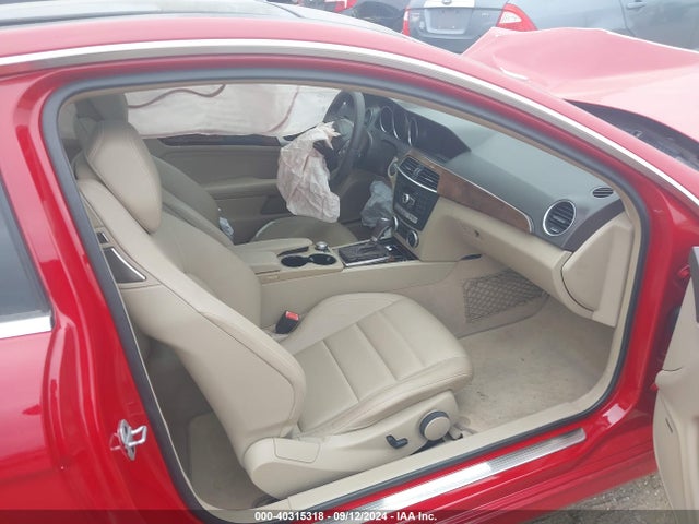 WDDGJ4HB3FG365383 Mercedes-Benz C 250
