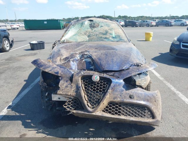 ZARFAEEN8H7530072 Alfa Romeo Giulia Ti Awd