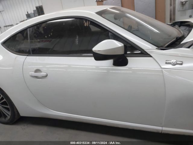 JF1ZNAA18E8702717 Scion FR-S