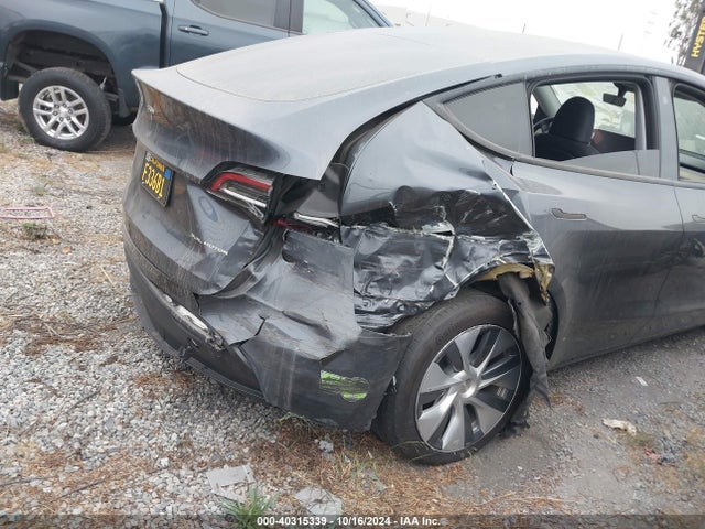2023 TESLA MODEL Y 7SAYGDEE1PA039525 Photo 3