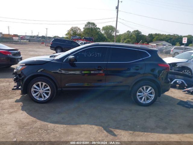 JN1BJ1CR1HW139331 Nissan Rogue Sport Sv