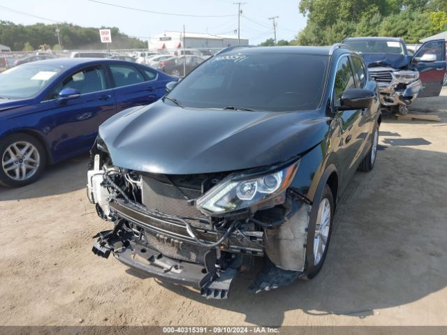 JN1BJ1CR1HW139331 Nissan Rogue Sport Sv