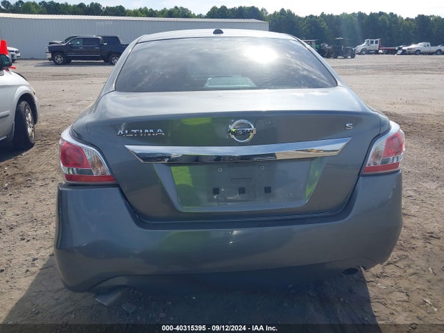 Nissan Altima 2.5 S 2015 1N4AL3AP1FC206028 Image 16