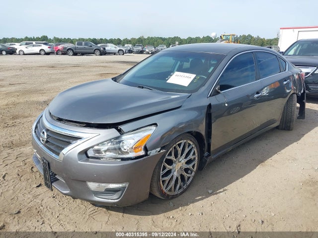 Nissan Altima 2.5 S 2015 1N4AL3AP1FC206028 Image 2