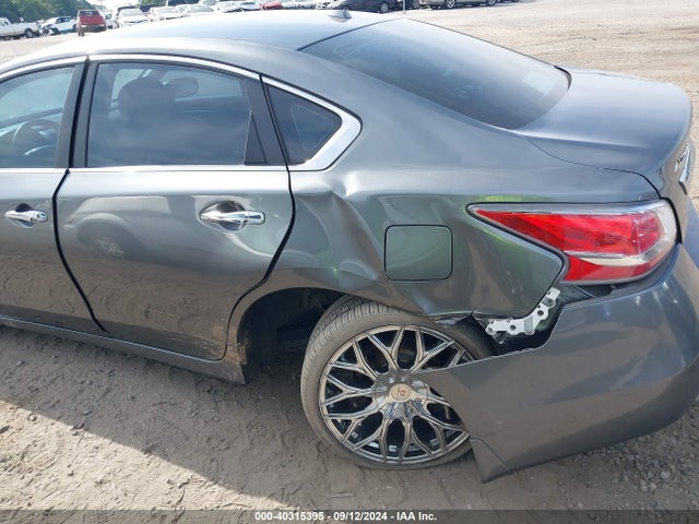 Nissan Altima 2.5 S 2015 1N4AL3AP1FC206028 Image 6