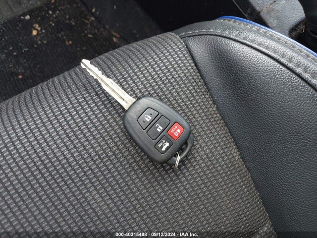 Toyota COROLLA SE 2017 5YFBURHE8HP576471 Image 11