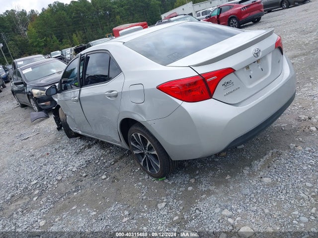 Toyota COROLLA SE 2017 5YFBURHE8HP576471 Image 3