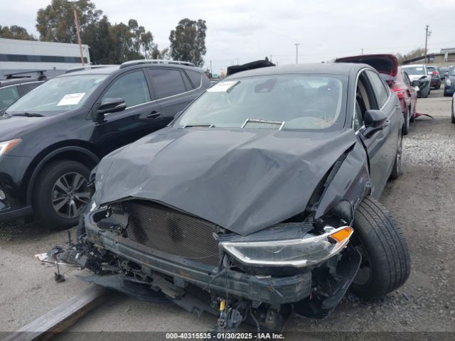 3FA6P0RU2KR105501 Ford Fusion Hybrid Titanium