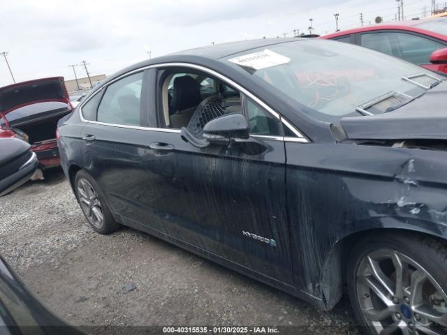 3FA6P0RU2KR105501 Ford Fusion Hybrid Titanium