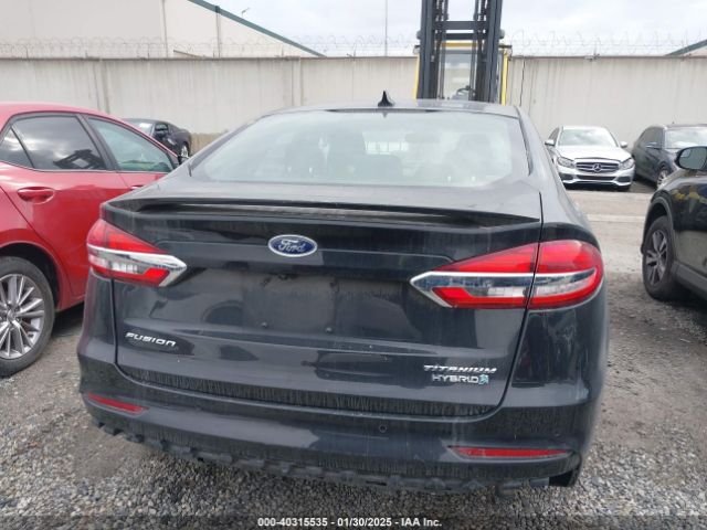 3FA6P0RU2KR105501 Ford Fusion Hybrid Titanium