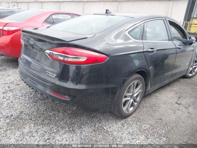 3FA6P0RU2KR105501 Ford Fusion Hybrid Titanium