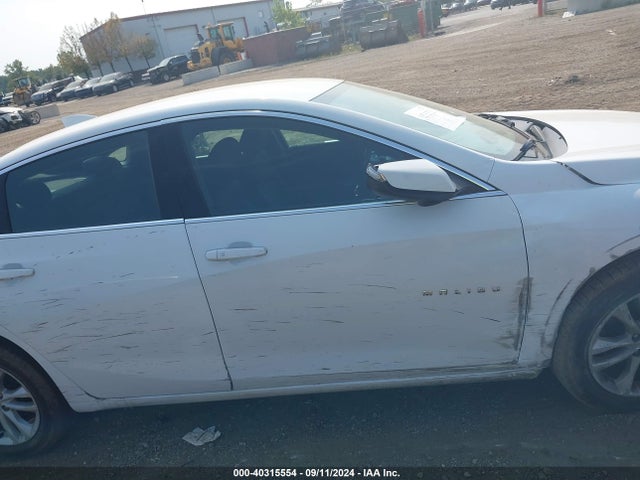Chevrolet MALIBU LT 2018 1G1ZD5ST1JF176577 Image 14