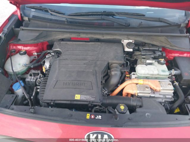 KNDCB3LC7K5218649 KIA NIRO LX