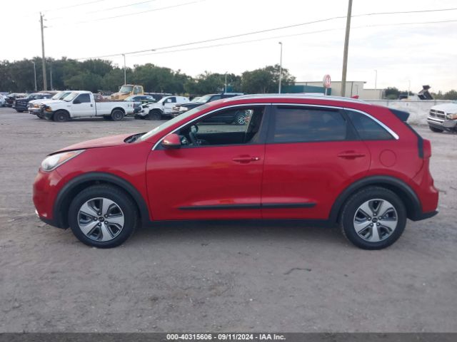 KNDCB3LC7K5218649 KIA NIRO LX