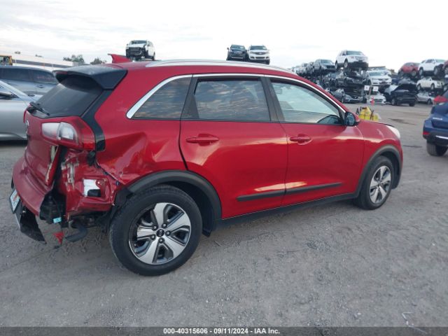 KNDCB3LC7K5218649 KIA NIRO LX