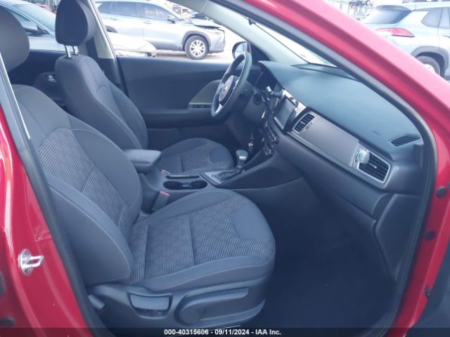 KNDCB3LC7K5218649 KIA NIRO LX
