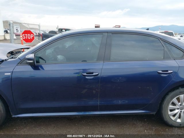 1VWAT7A31FC014474 Volkswagen Passat 1.8t Wolfsburg Edition