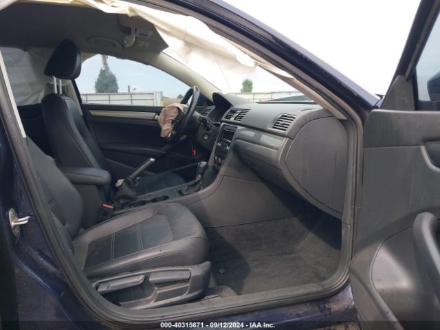 1VWAT7A31FC014474 Volkswagen Passat 1.8t Wolfsburg Edition