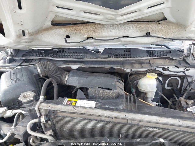 1C6RR7KG5HS789169 RAM 1500 Tradesman  4x4 5'7 Box