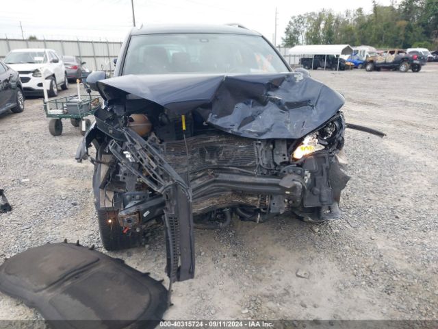 WVGAV7AX7GW527840 Volkswagen Tiguan R-line
