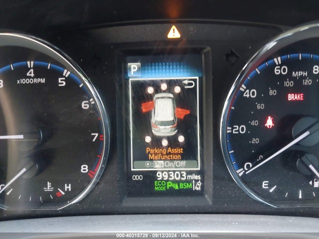 Toyota Rav4 Limited 2016 JTMDFREV0GD184447 Image 16