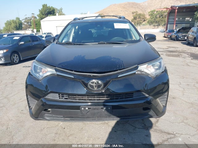 Toyota RAV4 LE 2018 2T3ZFREV1JW477645 Image 13