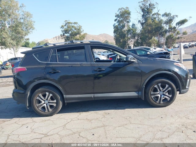 Toyota RAV4 LE 2018 2T3ZFREV1JW477645 Image 14