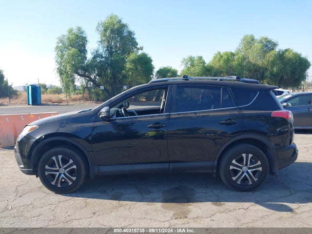 Toyota RAV4 LE 2018 2T3ZFREV1JW477645 Image 15