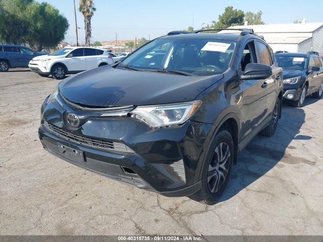 Toyota RAV4 LE 2018 2T3ZFREV1JW477645 Image 2