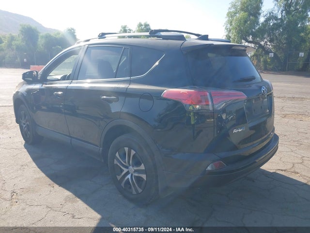 Toyota RAV4 LE 2018 2T3ZFREV1JW477645 Image 3