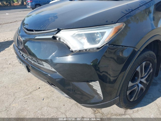 Toyota RAV4 LE 2018 2T3ZFREV1JW477645 Image 6