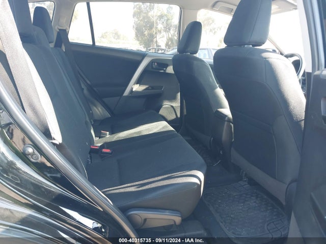Toyota RAV4 LE 2018 2T3ZFREV1JW477645 Image 8