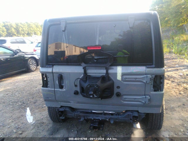 1C4HJXEN8NW148396 Jeep Wrangler Unlimited Sahara 4x4