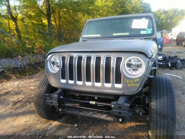 1C4HJXEN8NW148396 Jeep Wrangler Unlimited Sahara 4x4